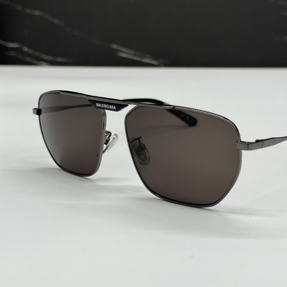 NEW BB0298SA 001 BALENCIAGA GREY METAL UNISEX BALENCIAGA SUNGLASSES - Picture 8 of 11